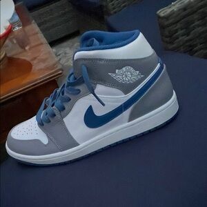 Nike Men's Blue and Gray Sneakers